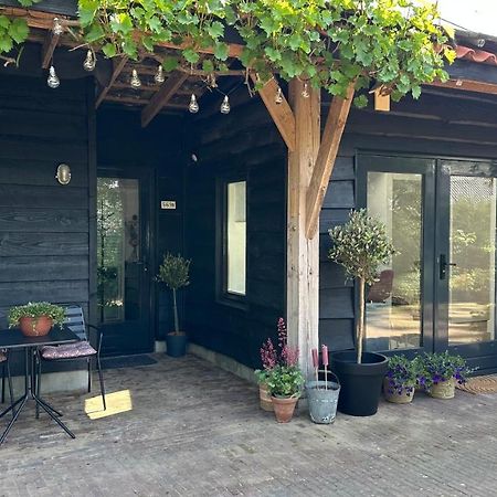 Bedandbreakfastrouveen エクステリア 写真
