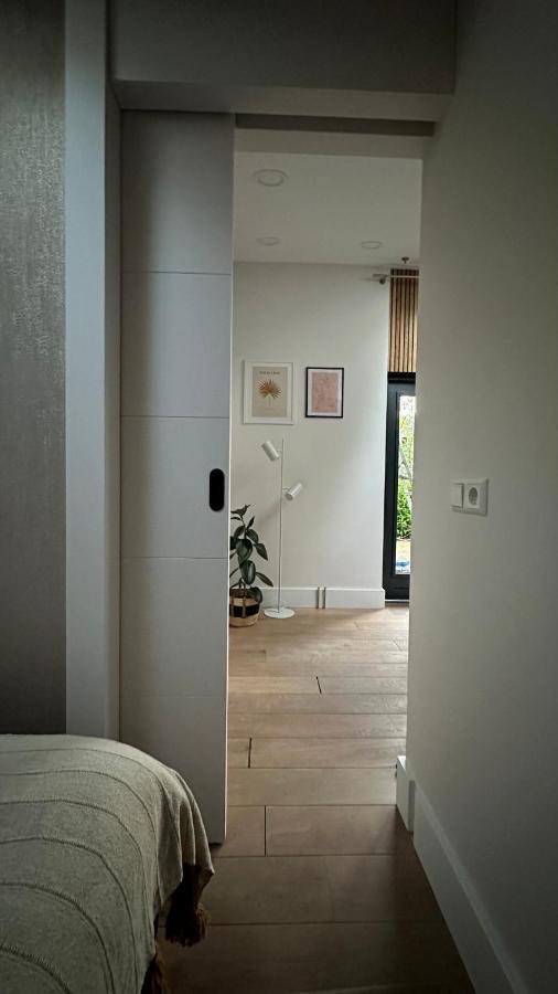 Bedandbreakfastrouveen エクステリア 写真